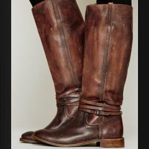 Frye tall boots in excellent condition - 10